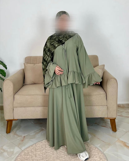 Ensemble abaya fluide avec cape à volants