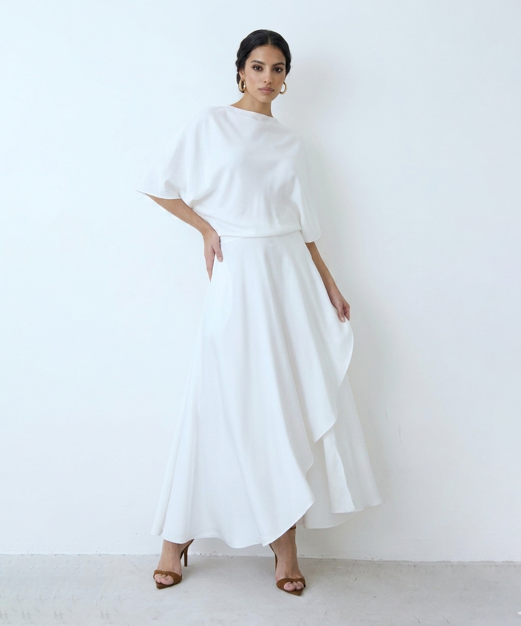 Robe fluide avec jupe portefeuille