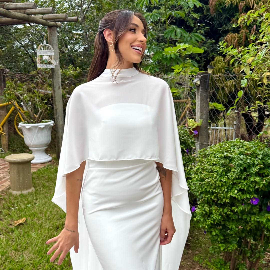 Robe Cape Élégance